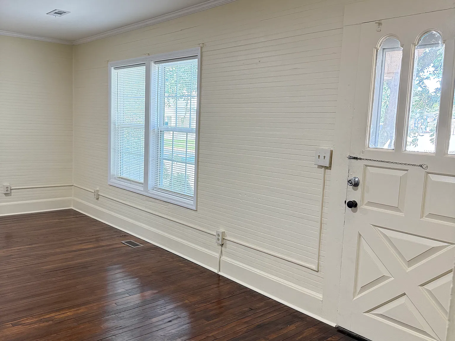4 bed, 1630 sqft, $1,500 — Photo 3