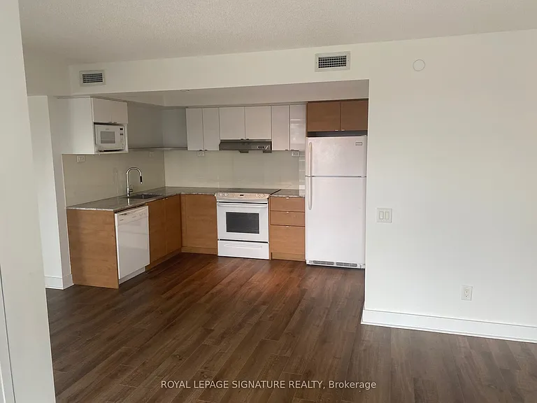 72 Esther Shiner Blvd #1007 — Photo 7