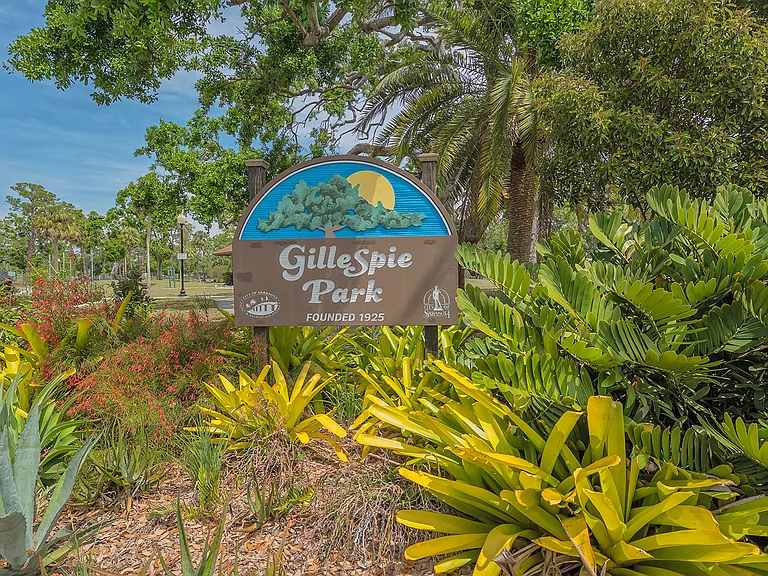 515 Gillespie Ave — Photo 24