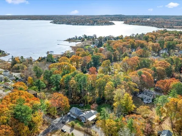 44 Soule Ave, Duxbury, MA 02332