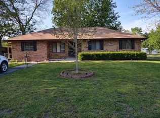 330 W 3rd St, Le Roy, KS 66857