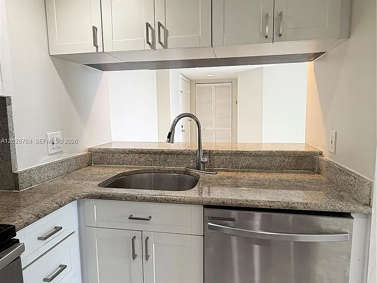 770 Claughton Island Dr #704 — Photo 4