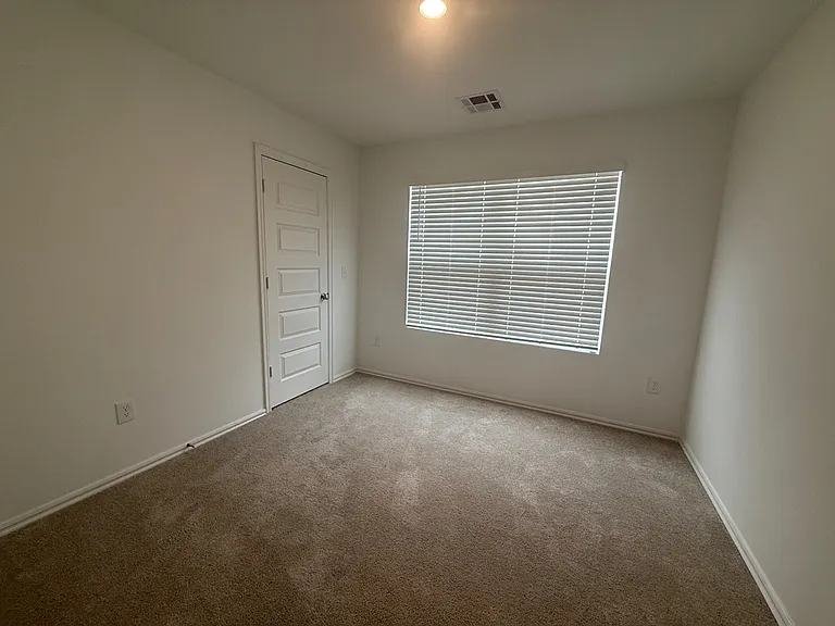 16213 Maroon Dr — Photo 33