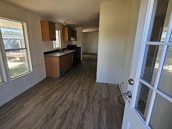 3rd image of 7983 N Team Roper Rd