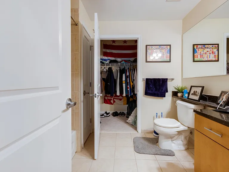 715 6th St NW #205 — Photo 20