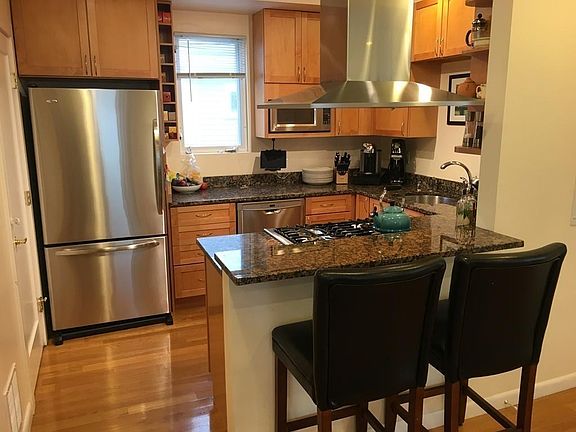 2nd image of 56 Oxford Ave #2
