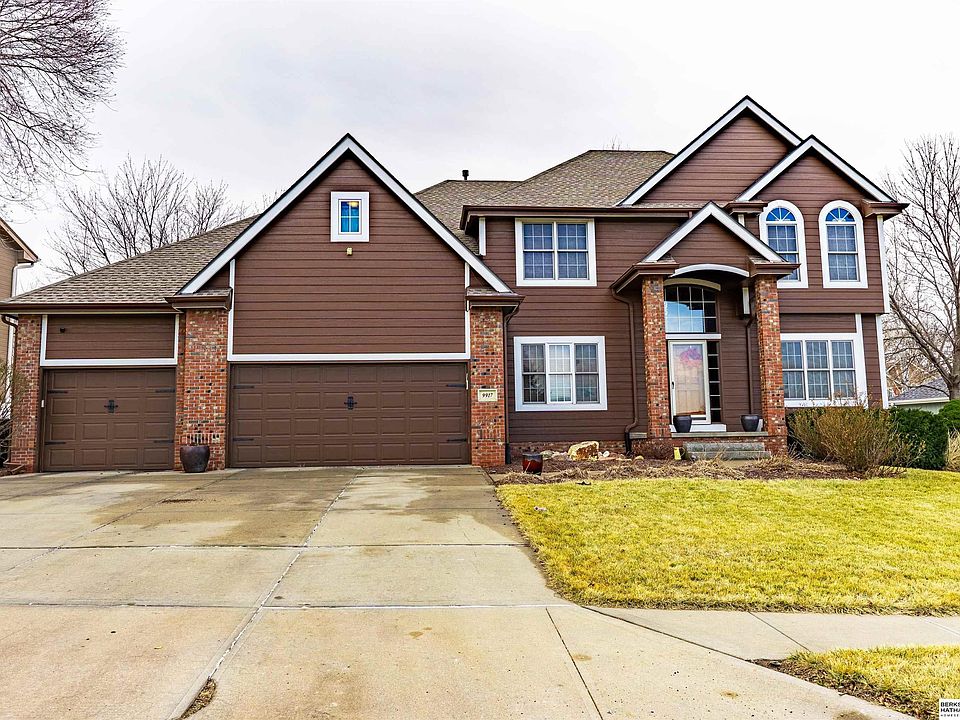 1st image of 9917 Brentwood Dr