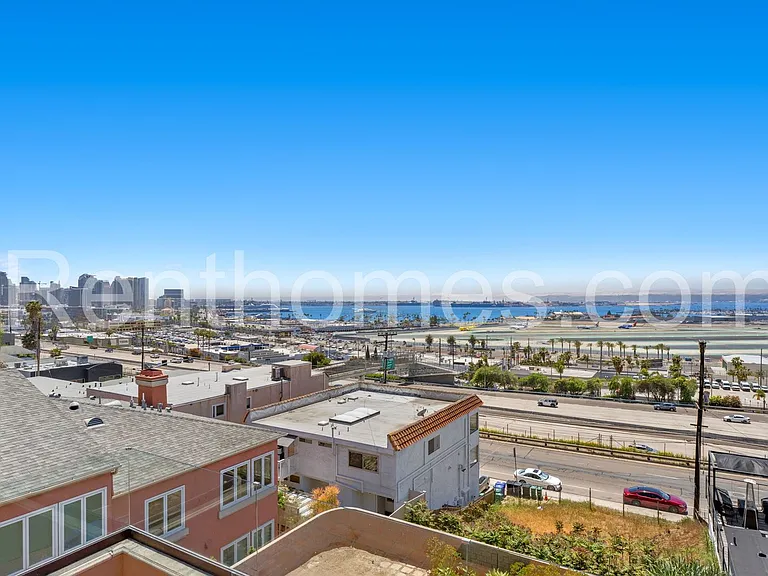 2940 Columbia St — Photo 66