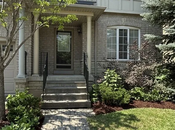 12 Castle Park Blvd, Vaughan, ON L4H 1M5