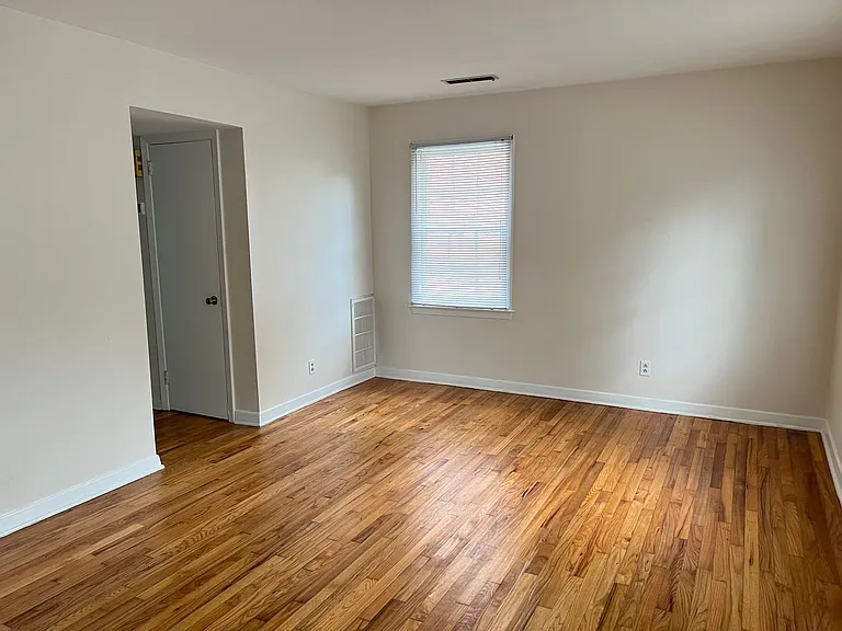 21 Marlow Dr #B — Photo 11
