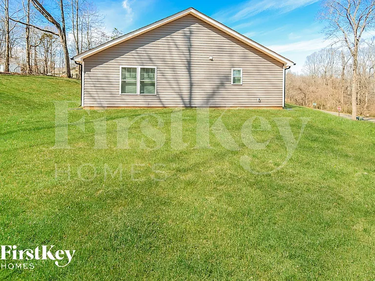 614 Forest Ridge Rd — Photo 15