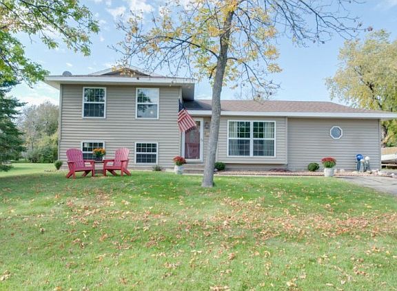 5th image of 16467 Gladiola Ave