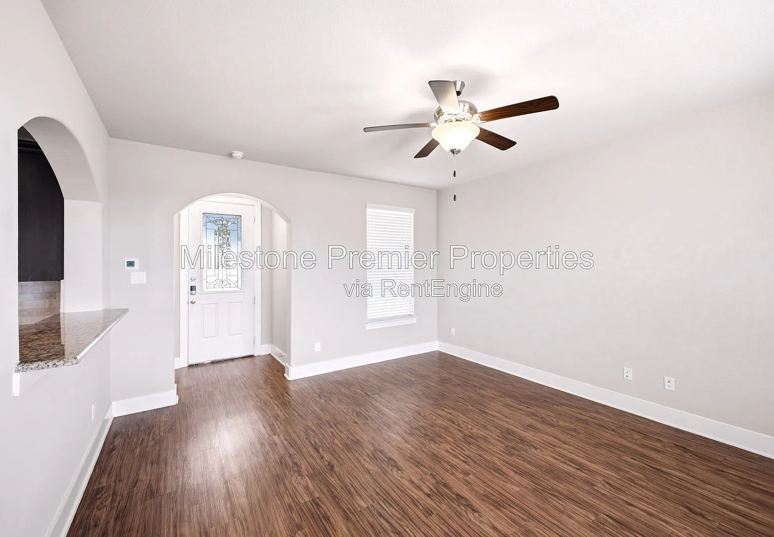 3 bed, 2.5 bath, 1484 sqft, $1,750 — Photo 4