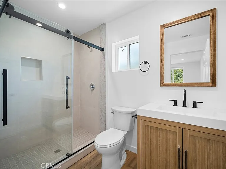 17805 Ludlow St — Photo 15
