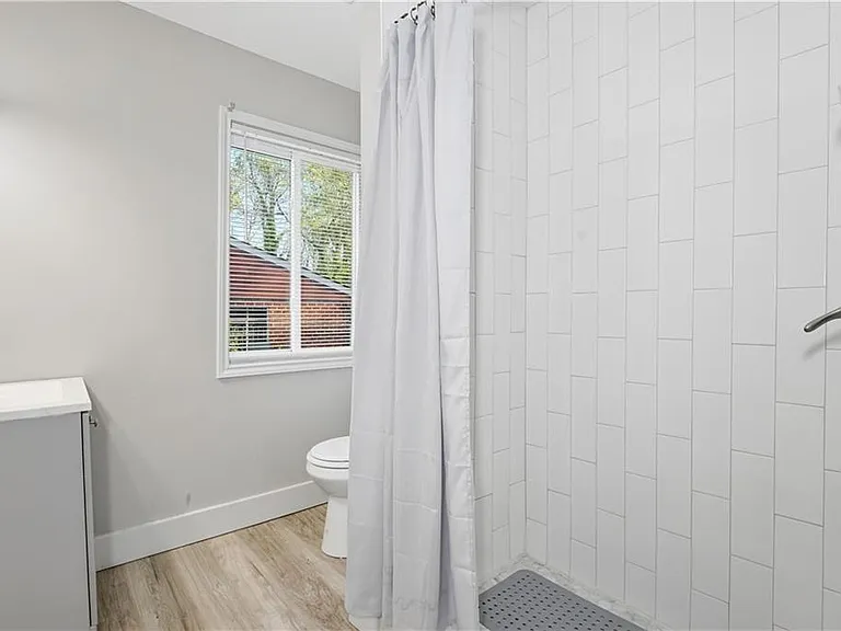 1735 Carter Ave — Photo 23
