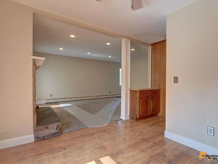 18610 Lowrie Loop — Photo 7