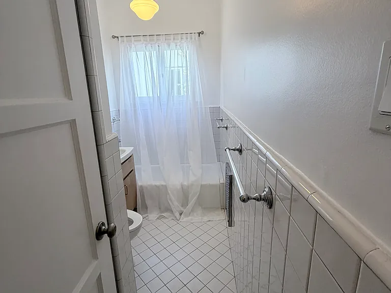 238 N Clark Dr #7 — Photo 20