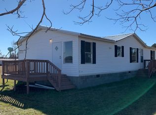 18 Riverside Dr, Hawkinsville, GA 31036