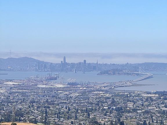 2nd image of 6077 Skyline Blvd