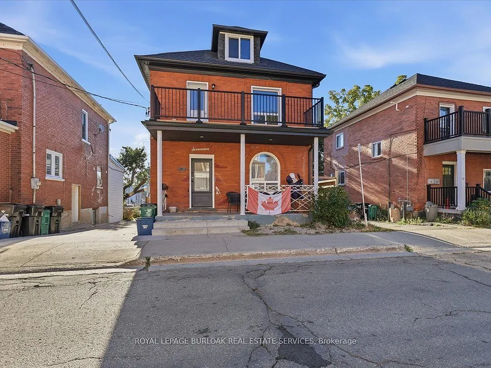 17 Eby St S #LOWER