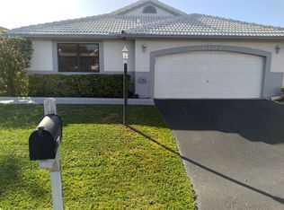 6101 Swinden Ln, Davie, FL 33331