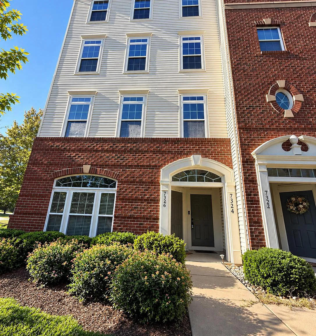 Somerset Condo — Photo 1