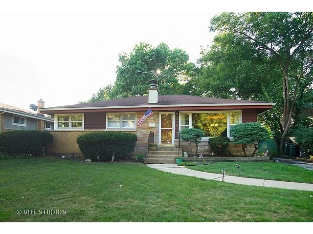 210 S Reuter Dr photo 1
