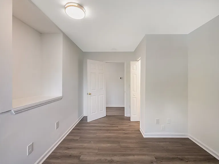 114 N Guthrie Ave — Photo 22