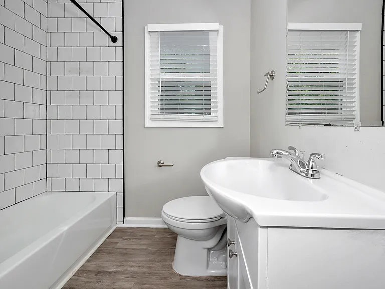 907 Fairway Dr NW — Photo 20