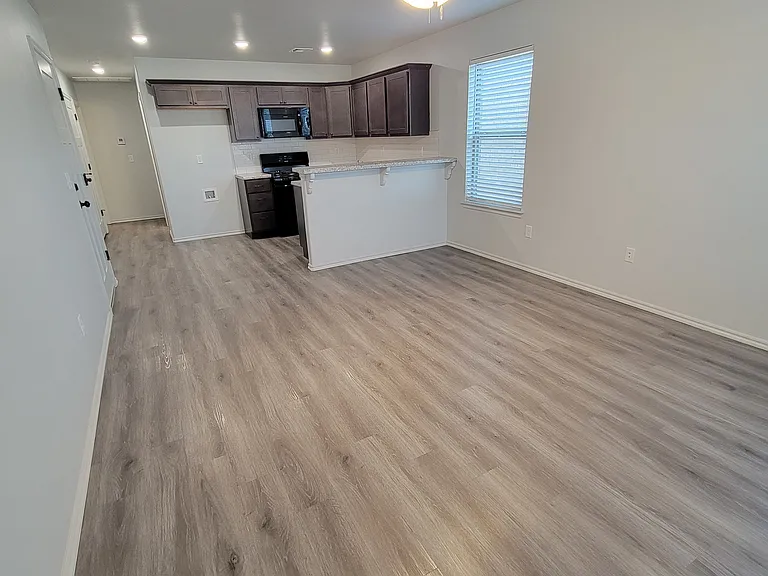 Valley View — Photo 11