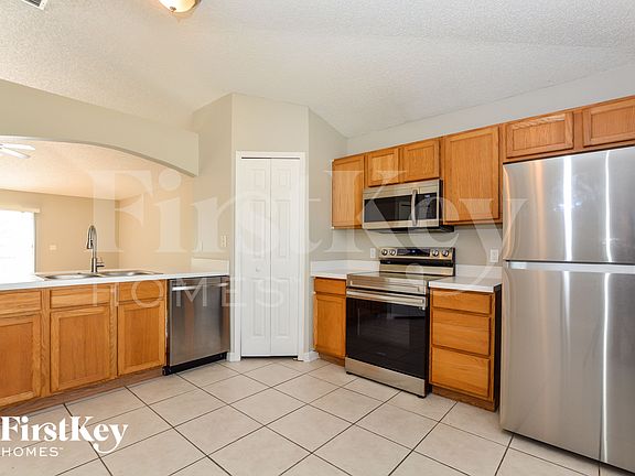 5th image of 938 Leeward Dr