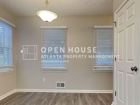 5th image of 230 Cedar Mill Ln