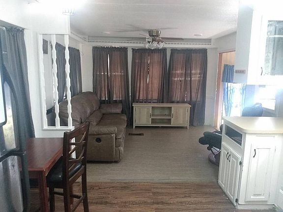 4th image of 1222 Sunshine Cir