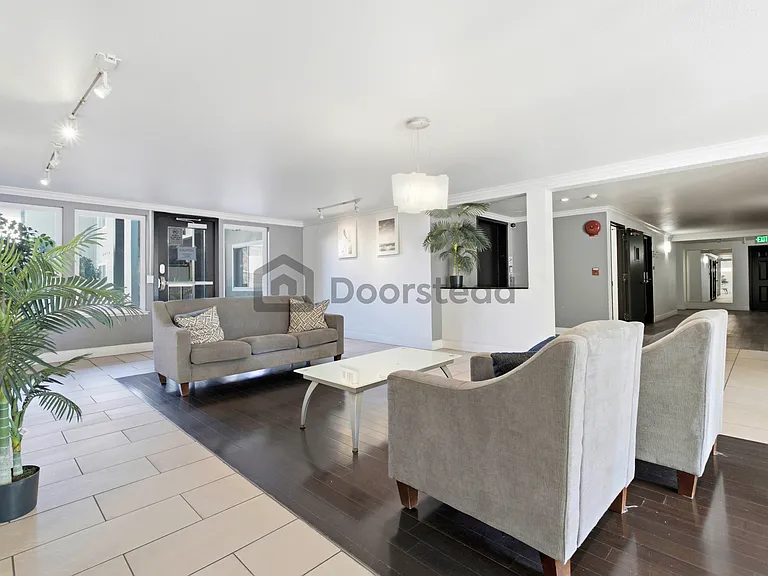 1318 B St #102 — Photo 11