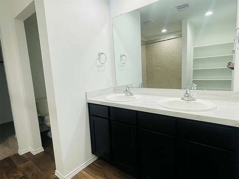 5146 Bay Meadows Ln — Photo 13