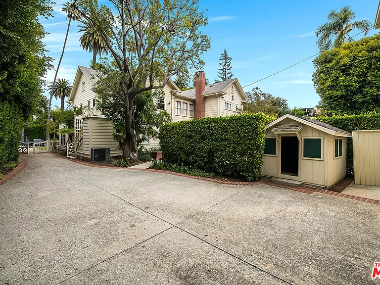 809 N Bedford Dr — Photo 48