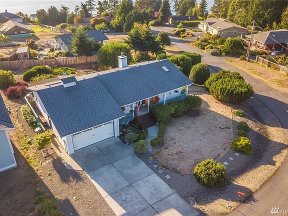 3rd image of 341 Colman Dr
