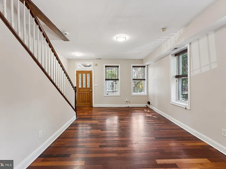2911 Sherman Ave NW — Photo 7