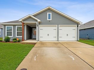1417 Sunkiss Dr, Fort Worth, TX 76140