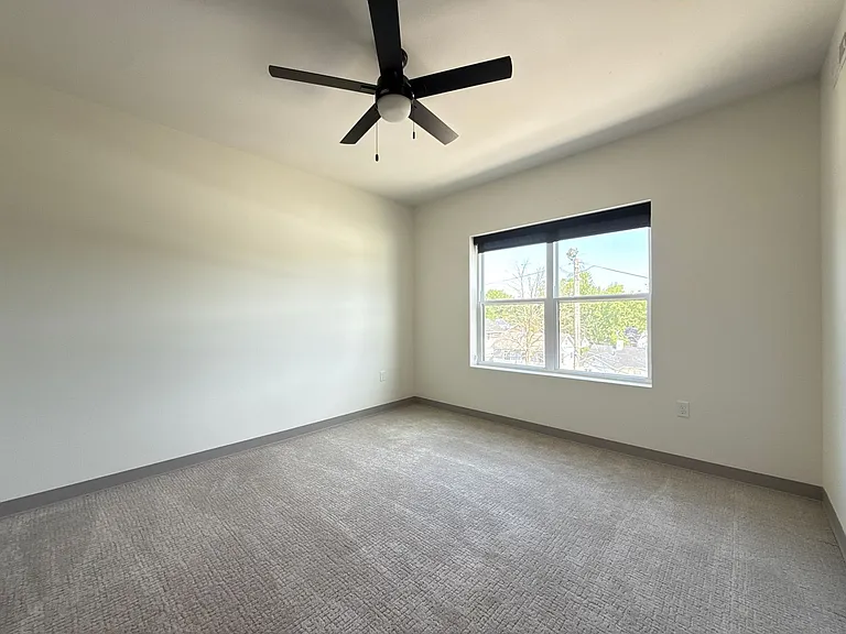 The Leo at the Hub Apartments — Photo 33