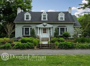 25 Old Westbury Rd, Old Westbury, NY 11568