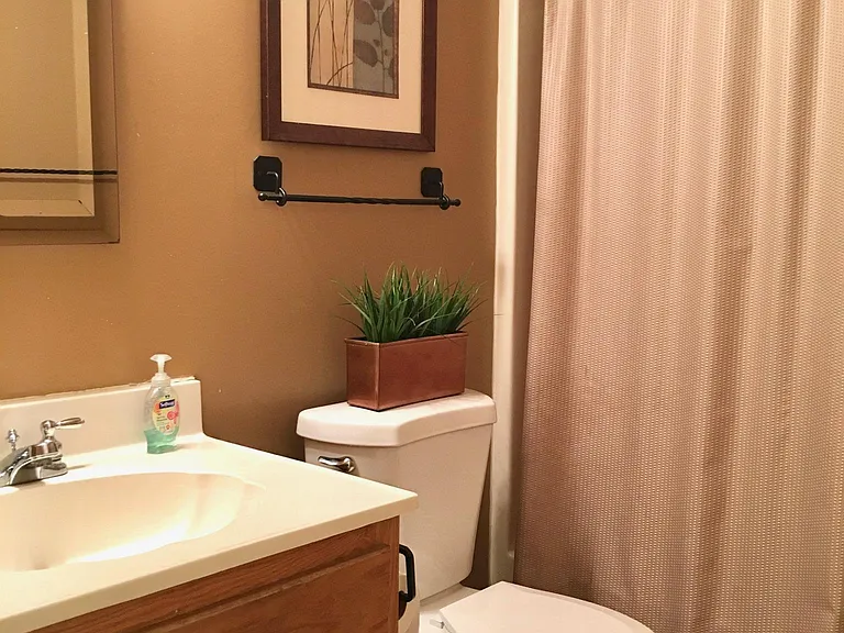 1904 Holly Hill Dr — Photo 10