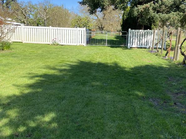11623 NE Broadacres Rd, Hubbard, OR 97032