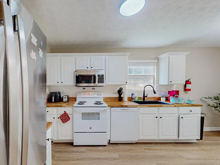 613 Pennybrook Ln — Photo 7