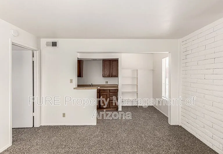 810 W 2nd St #D — Photo 12