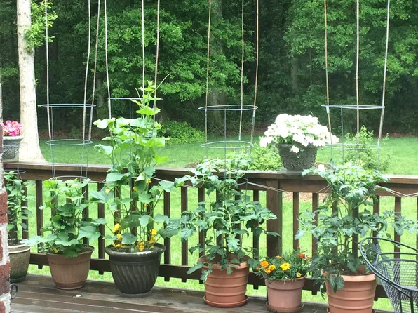 212 Darden Dr, Poquoson, VA 23662