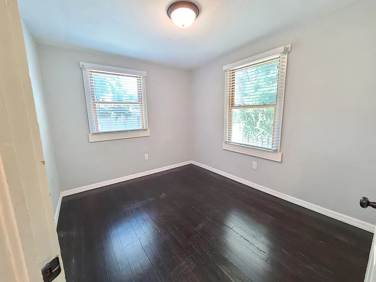 1720 W Hills Ave #1 — Photo 11