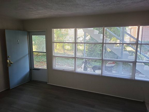 3rd image of 175 Dupre Ave APT B
