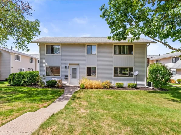 567 Eastbrooke Ln, Rochester, NY 14618