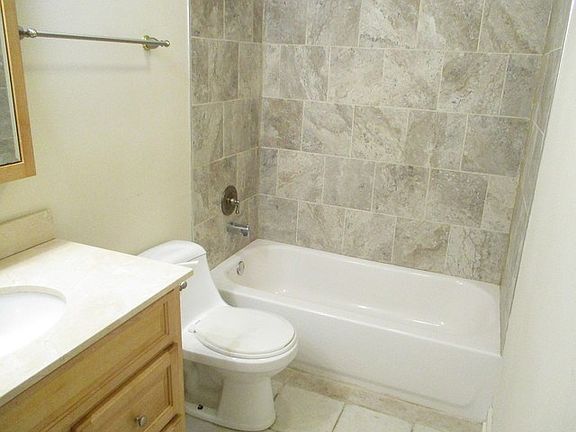 4th image of 1211 Brown St APT 1B